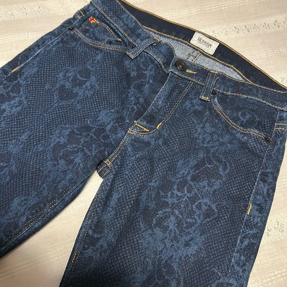 Ladies Hudson Nico Super Skinny Midrise Jeans - Picture 2 of 13